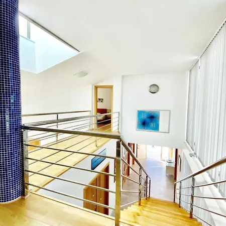 Isabella Spacious Modern With Sea Views * ל'אמטיה דה מר