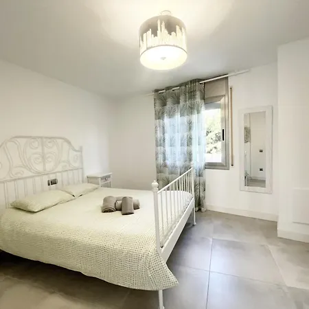 Villa Isabella Spacious Modern With Sea Views